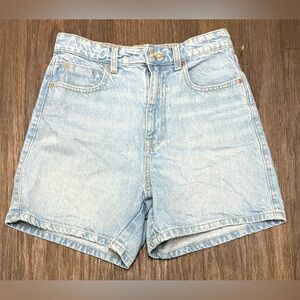 ZARA Light Wash Denim Shorts Size 4 Classic Fit